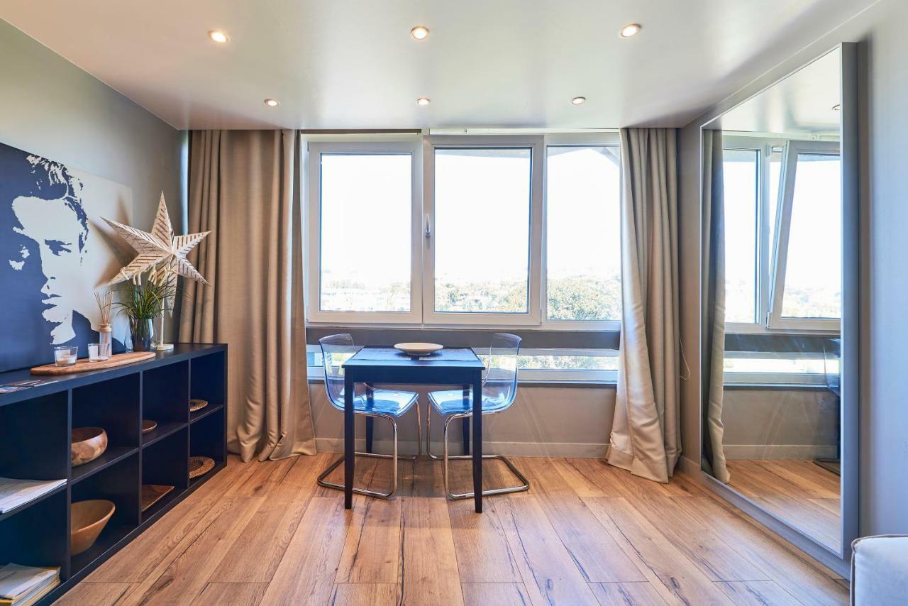 Beachfront Cascais,Estoril Apartment Экстерьер фото