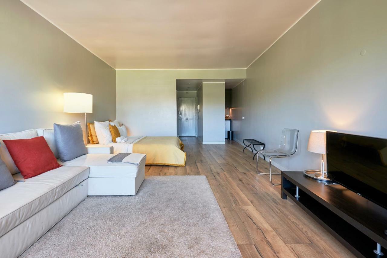 Beachfront Cascais,Estoril Apartment Экстерьер фото